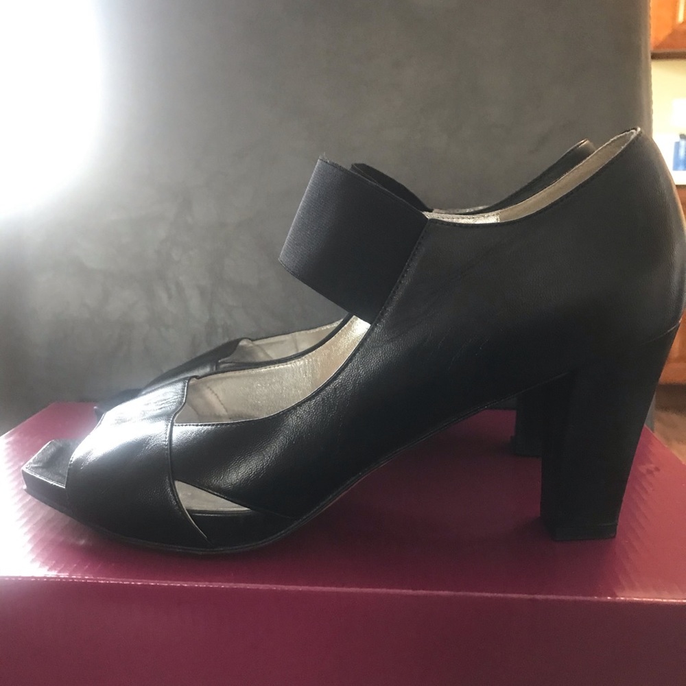 Shoes on the heels.